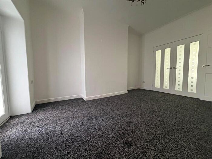 3 Bedroom House To Rent In Greenway Street, Darwen, BB3
