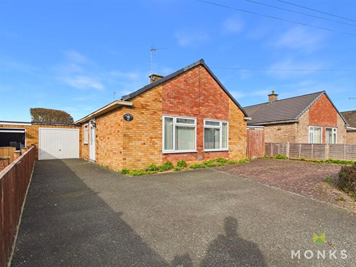 3 Bedroom Detached Bungalow For Sale In Cabin Lane, Oswestry, SY11