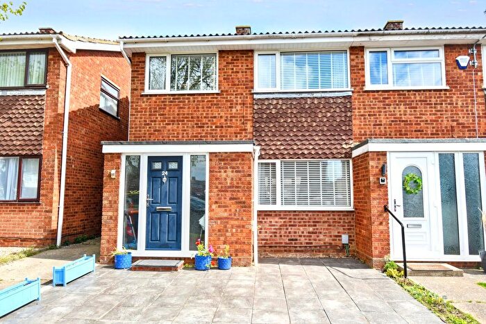 3 Bedroom Terraced House For Sale In Rosedale Way, Kempston, Bedford, MK42
