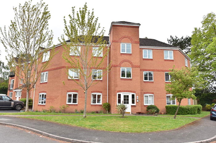 2 Bedroom Flat For Sale In Kingswinford, Murdoch Drive, DY6