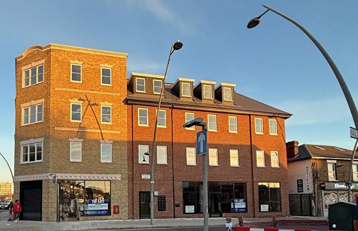 2 Bedroom Apartment To Rent In High Road, Romford, London, RM6