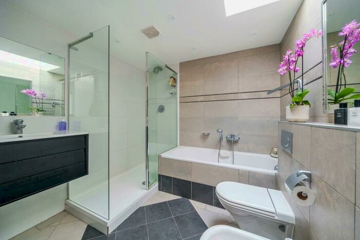 2 Bedroom Flat To Rent In Broughton Avenue, Finchley, N3