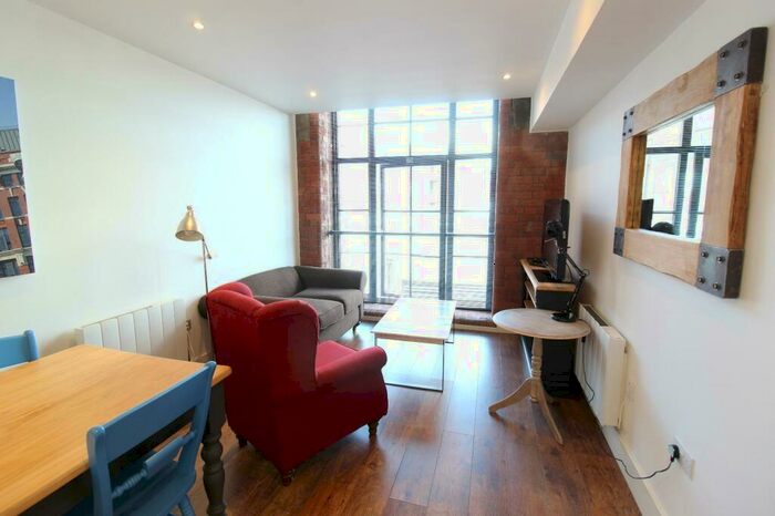 2 Bedroom Flat To Rent In New York Road, Leeds, West Yorkshire, Uk, LS2