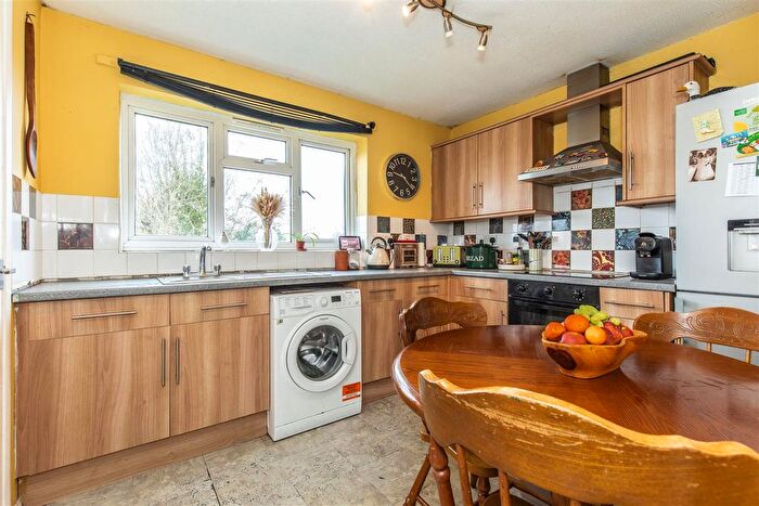 2 Bedroom Maisonette For Sale In Campbell Close, Uckfield, TN22