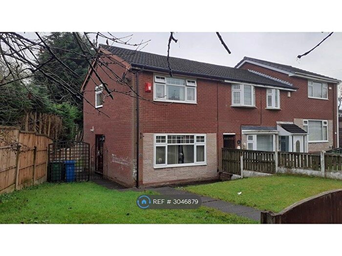2 Bedroom End Of Terrace House To Rent In Wiltshire Road, Chadderton, Oldham, OL9