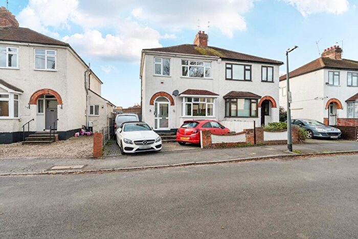 3 Bedroom Semi Detached House To Rent In Lassell Gardens, Maidenhead, SL6