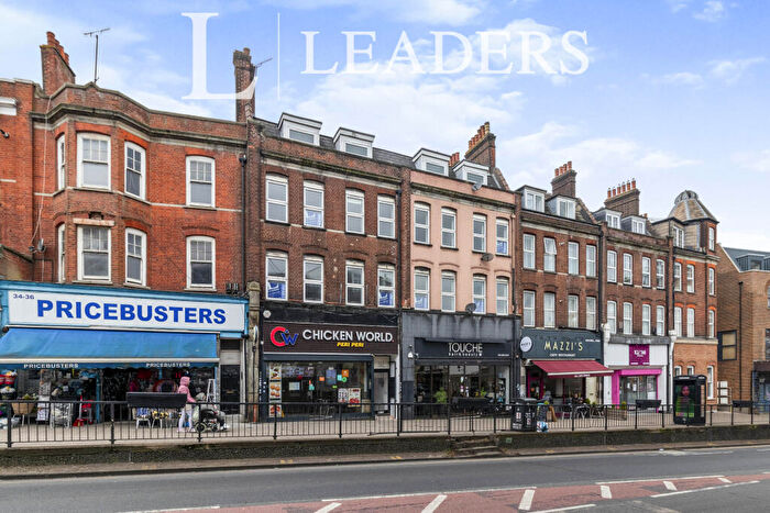 1 Bedroom Flat To Rent In Woodcote Road, SM6