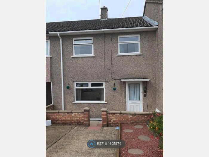 2 Bedroom Terraced House To Rent In Raglan Close, Luton, LU4