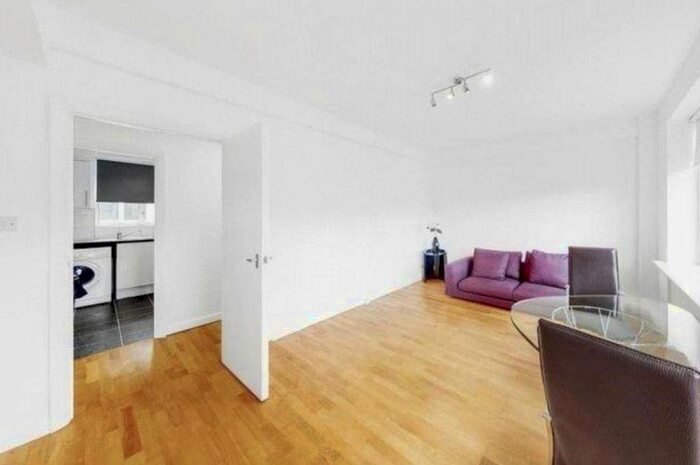 2 Bedroom Flat To Rent In Warren Court, Euston Road, London, NW1