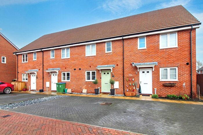 3 Bedroom Terraced House For Sale In Rome Avenue, Stoke Mandeville, HP21