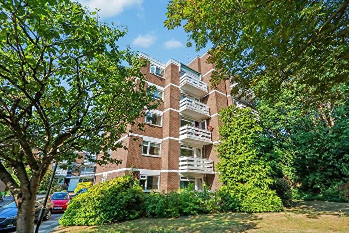 2 Bedroom Flat To Rent In Surbiton, Kingston Upon Thames, KT6