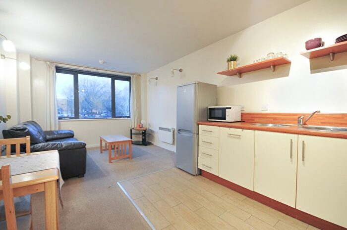 1 Bedroom Flat For Sale In Chapel Street, Salford, M3