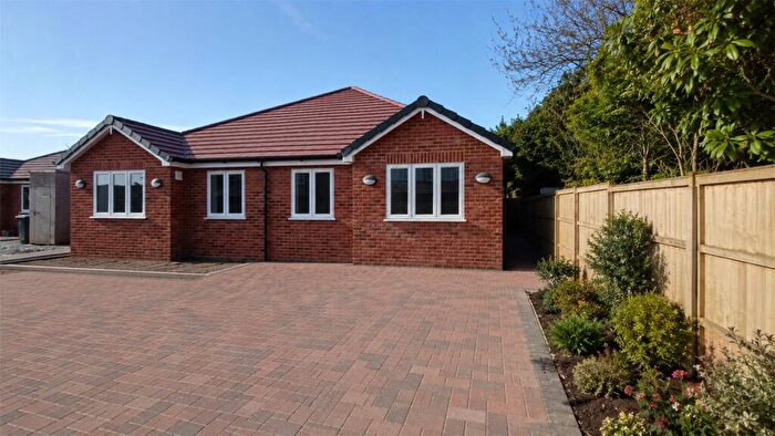 2 Bedroom Bungalow For Sale In Chuzzlewit Close, Shorne, DA12