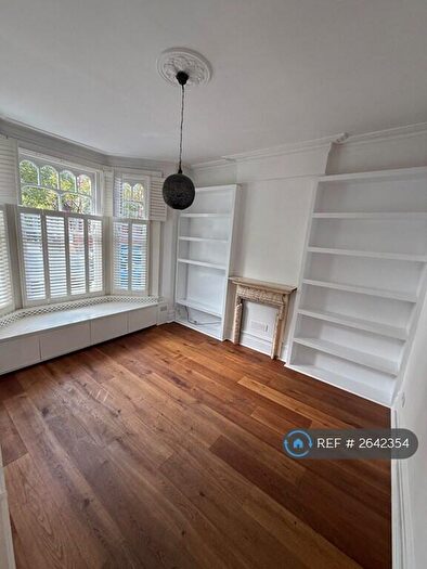 2 Bedroom Flat To Rent In Kempe Road, London, NW6