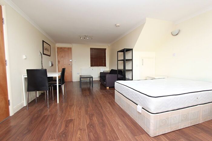 Studio To Rent In Rayners Lane, Pinner, HA5