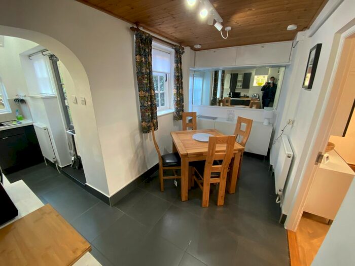 2 Bedroom Cottage To Rent In Falloden Way Midholm, Hampstead Garden Suburb, NW11