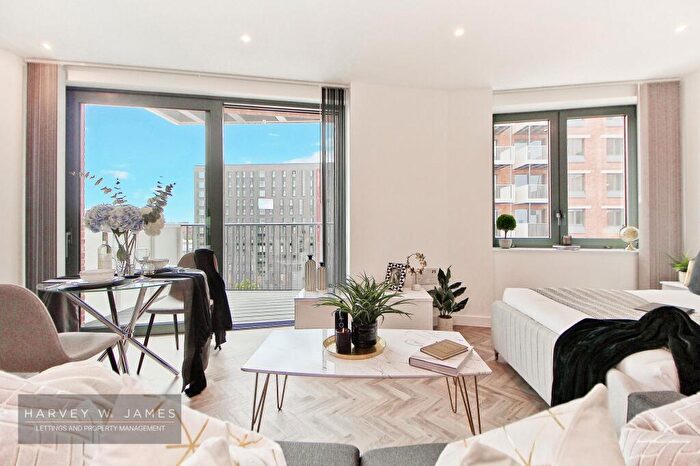 1 Bedroom Apartment To Rent In Makers Yard, Skyline Apartments, E3