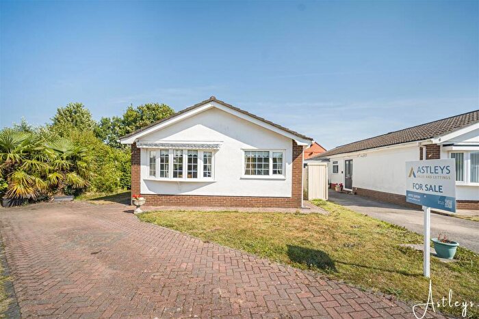 4 Bedroom Detached Bungalow For Sale In Long Acre Court, Bishopston, Swansea, SA3