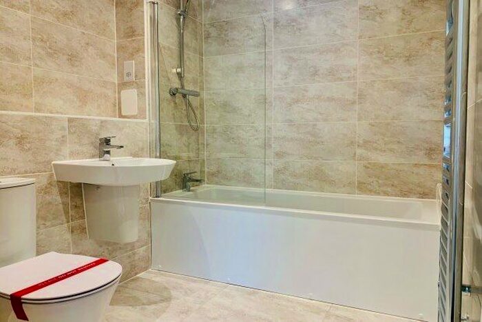 2 Bedroom Flat To Rent In Rixson Road, Swanscombe, DA10