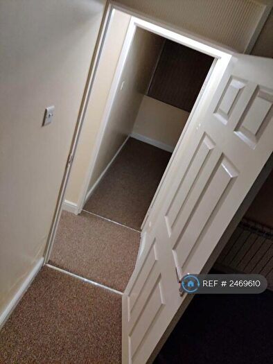 2 Bedroom Flat To Rent In Yarningale Road, Coventry, CV3