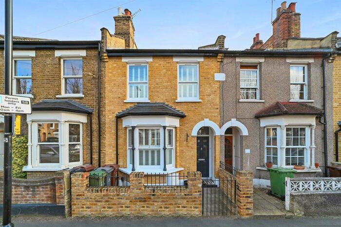 4 Bedroom Terraced House To Rent In Cromwell Road, Walthamstow, London, E17