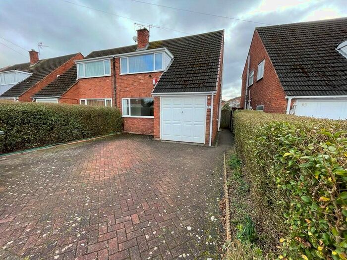 3 Bedroom Semi-Detached House To Rent In Broadway Avenue, Trench, Telford, Shropshire, TF2