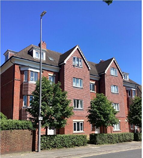 2 Bedroom Flat For Sale In Tonbridge Road, Maidstone, Kent, ME16