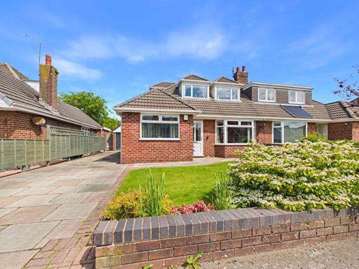 4 Bedroom Semi-Detached House For Sale In The Serpentine, Aughton, L39