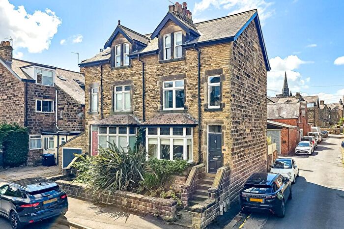3 Bedroom Semi-Detached House To Rent In De Ferrieres Avenue, Harrogate, HG1