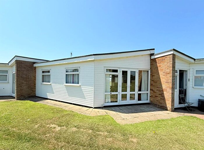 2 Bedroom Chalet For Sale In Edward Road, Winterton-On-Sea, NR29