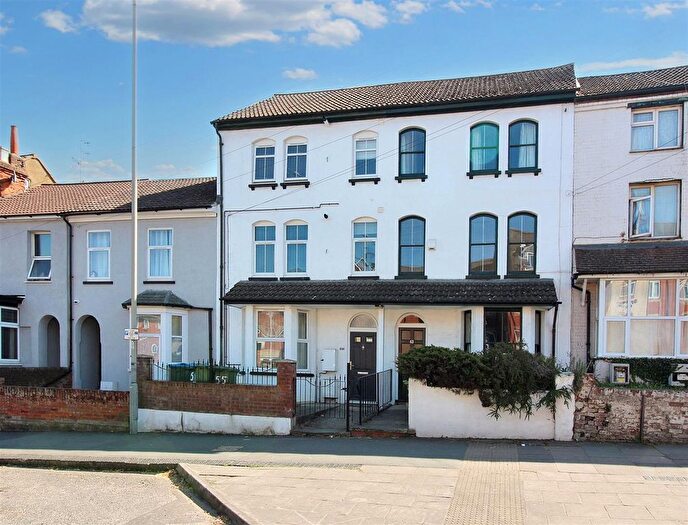 1 Bedroom Flat To Rent In Buckingham Road, Aylesbury, HP19