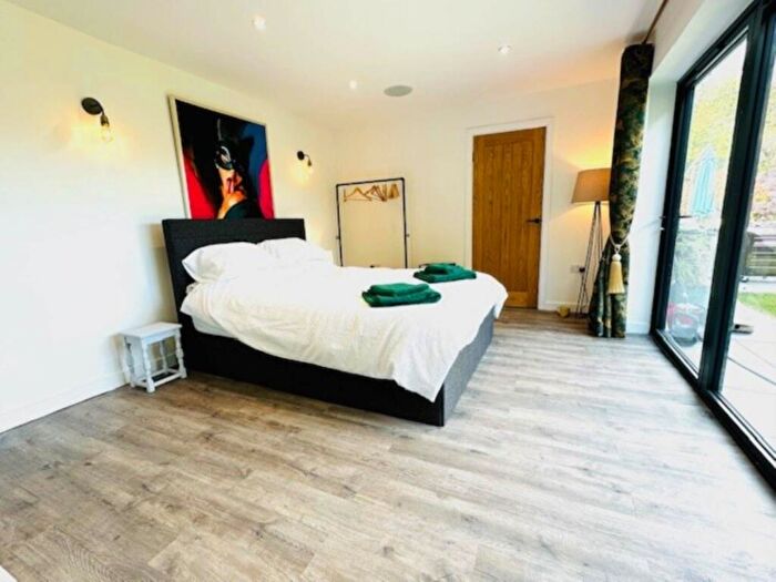1 Bedroom Maisonette To Rent In Tyneham Close, Aylesbury, HP21