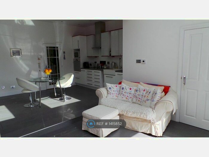 4 Bedroom Terraced House To Rent In Coronation Road, Southville, Bristol, BS3