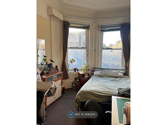 3 Bedroom Flat To Rent In Redland, Bristol, BS6