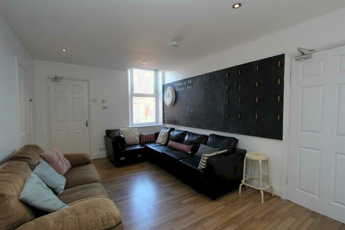 6 Bedroom Apartment To Rent In Shortridge Terrace, Newcastle Upon Tyne, NE2