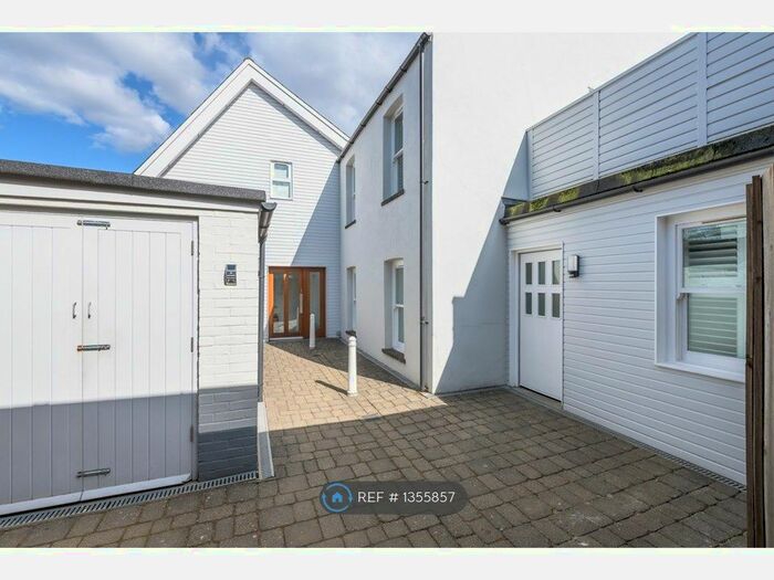 2 Bedroom Semi-Detached House To Rent In Grange Street Mews, St. Albans, AL3