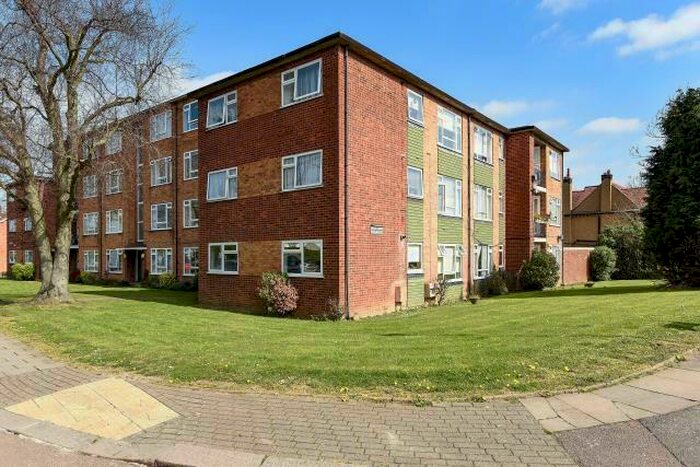 1 Bedroom Apartment To Rent In High Road, Whetstone, N20