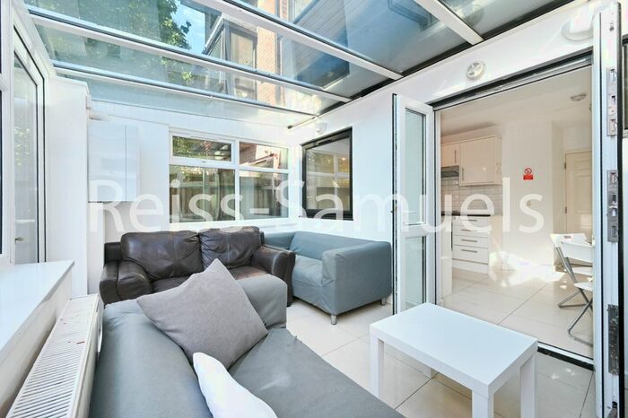 5 Bedroom Semi-Detached House To Rent In Ironmongers Place, Isle Of Dogs, Canary Wharf, London, E14