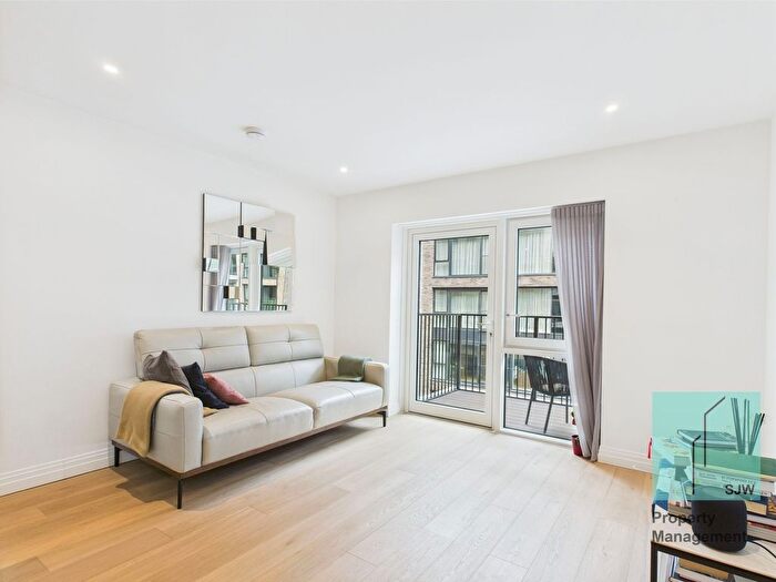 1 Bedroom Flat To Rent In Lockgate Road, Westwood Building, SW6