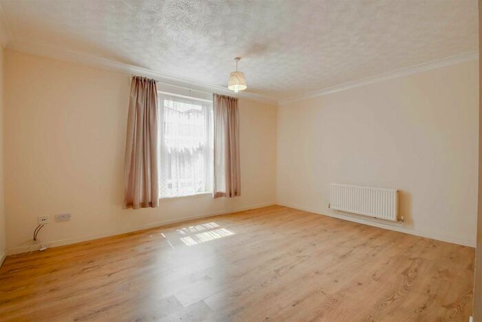 1 Bedroom Flat To Rent In North Row, Milton Keynes, MK9