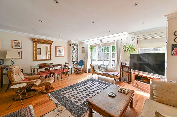 5 Bedroom Terraced House For Sale In Rodenhurst Road, Abbeville Village, London, SW4