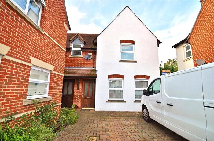 2 Bedroom Apartment To Rent In Barrows Mews, Ringwood, Hampshire, BH24