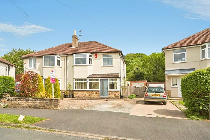 3 Bedroom Semi-Detached House For Sale In Ringwood Drive, Leeds, LS14