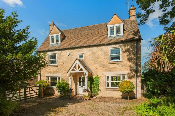 5 Bedroom Detached House For Sale In The Paddocks, Bourton-on-the-Water, Cheltenham, GL54
