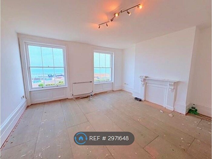 2 Bedroom Flat To Rent In Regency Court, Ramsgate, CT11