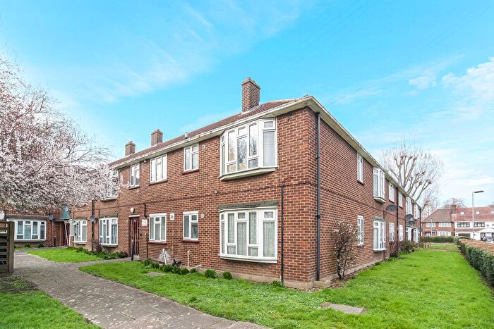 1 Bedroom Flat To Rent In Hepworth Gardens, Barking, IG11