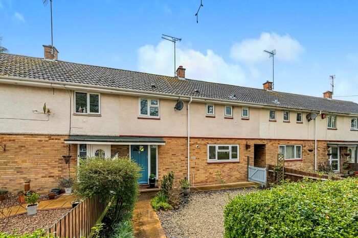 3 Bedroom Terraced House For Sale In Banbury, Oxfordshire, OX16