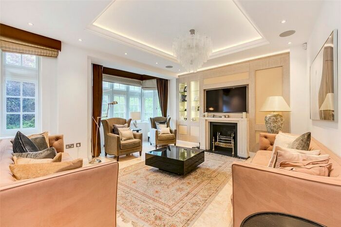 3 Bedroom Flat To Rent In Parkside, Knightsbridge, SW1X