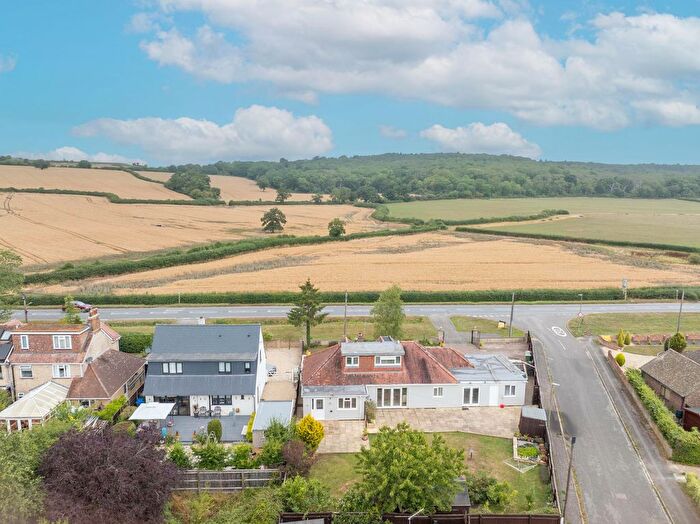 3 Bedroom Property For Sale In Oxford Road, Farmoor, OX2
