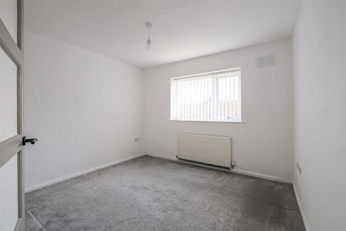 3 Bedroom Terraced House For Sale In Sturton Grove, Halifax, HX2